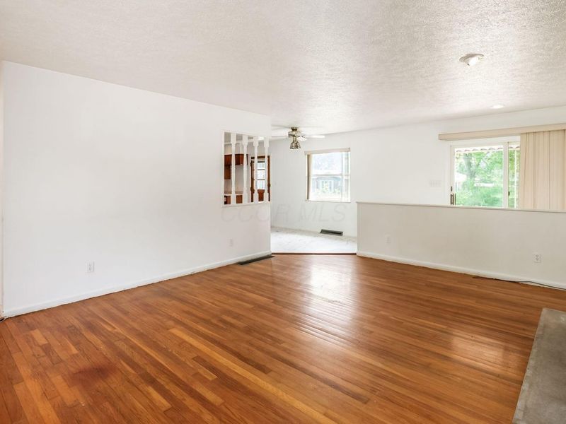 5166 Southern Grove Drive, Grove City, OH 43123 Photo 7