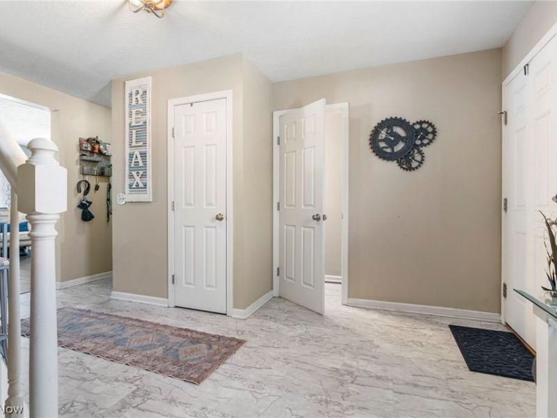 419 Whitetail Trail NE, Canton, OH 44704 Photo 8