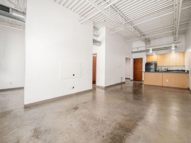 769 N High Street, Unit R303, Columbus, OH 43215 Photo 2