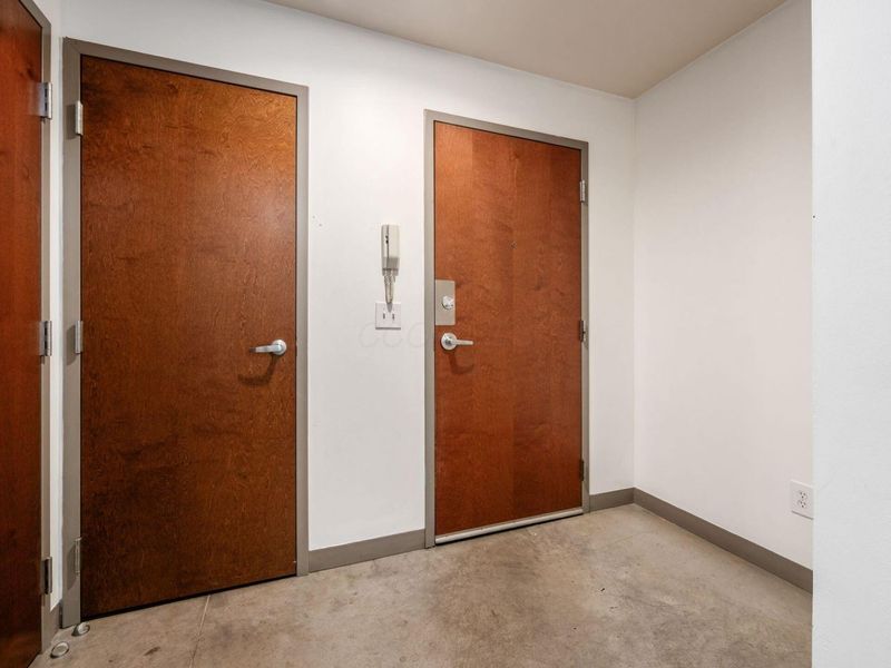 769 N High Street, Unit R303, Columbus, OH 43215 Photo 20