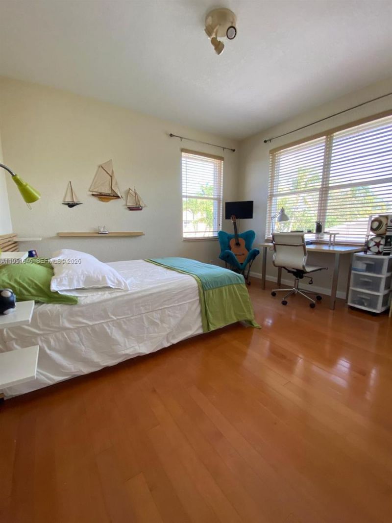 1905 Harbor View Cir, Weston, FL 33327 Photo