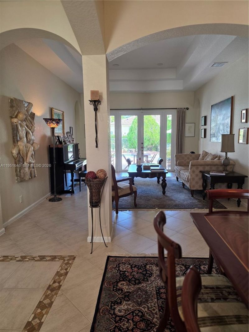 1905 Harbor View Cir, Weston, FL 33327 Photo