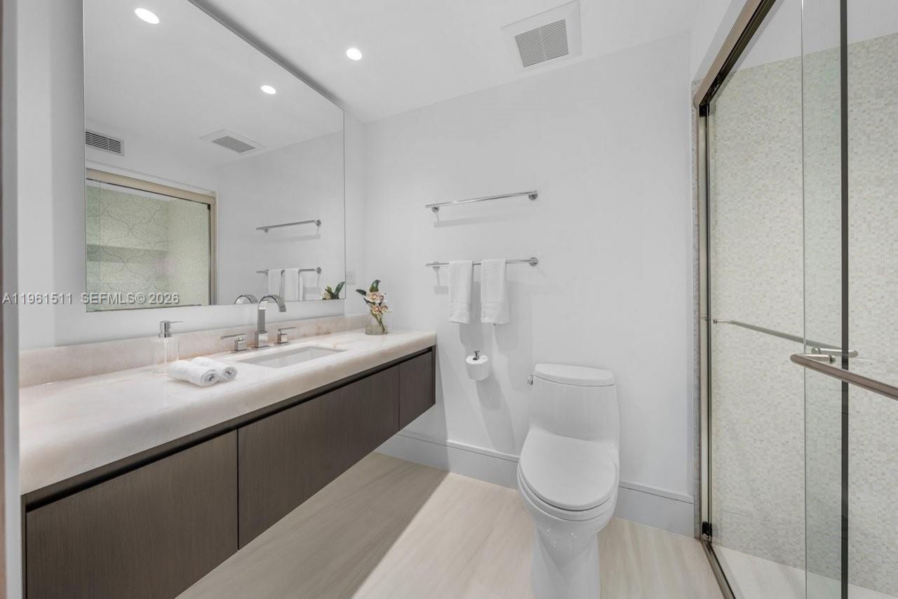 1107 Hillsboro Mile , Hillsboro Beach, FL 33062 Photo