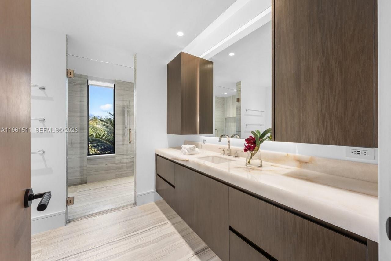 1107 Hillsboro Mile , Hillsboro Beach, FL 33062 Photo