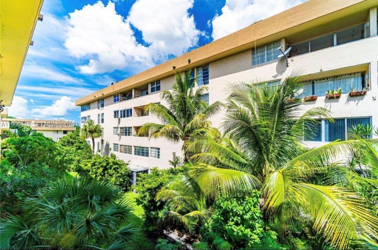 830 NW 87th Ave, Unit 303, Miami, FL 33172 Photo