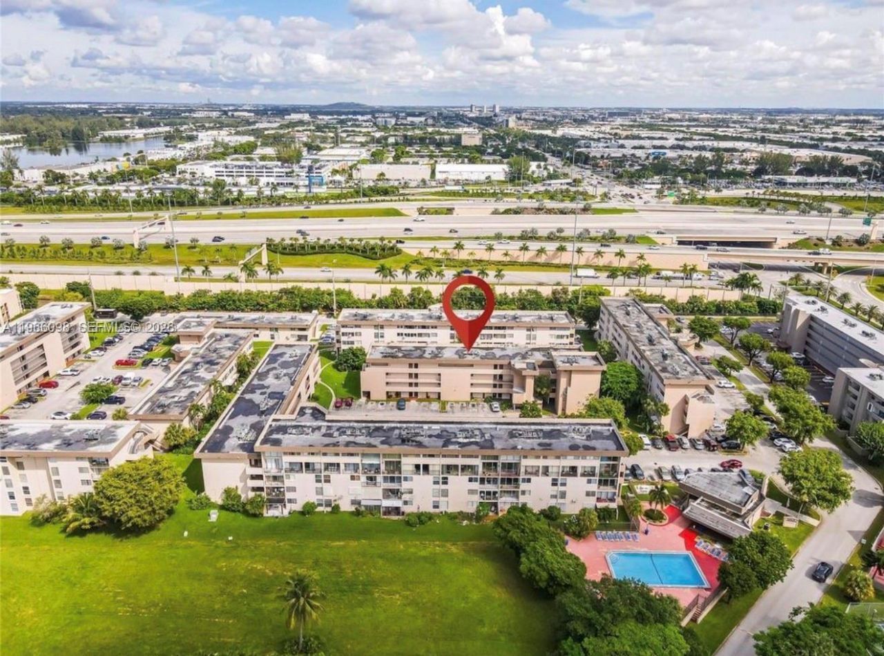 830 NW 87th Ave, Unit 303, Miami, FL 33172 Photo