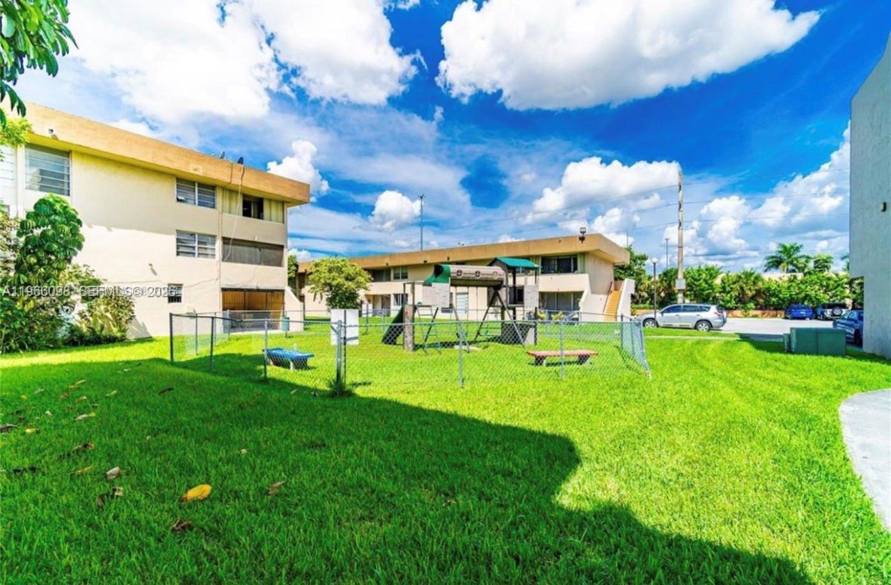 830 NW 87th Ave, Unit 303, Miami, FL 33172 Photo