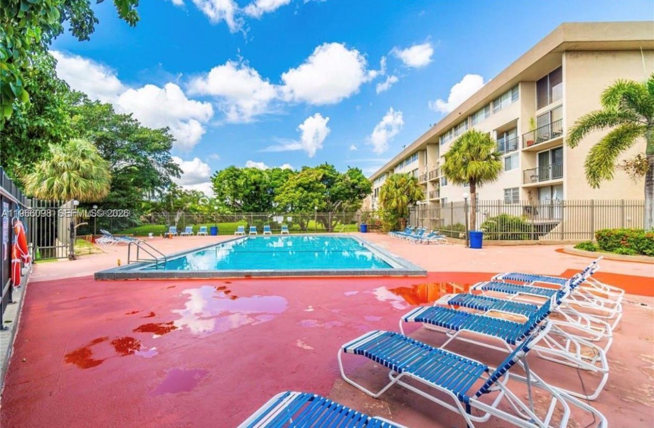 830 NW 87th Ave, Unit 303, Miami, FL 33172 Photo