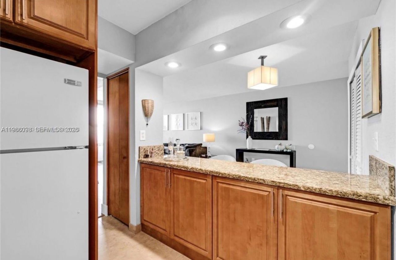 830 NW 87th Ave, Unit 303, Miami, FL 33172 Photo