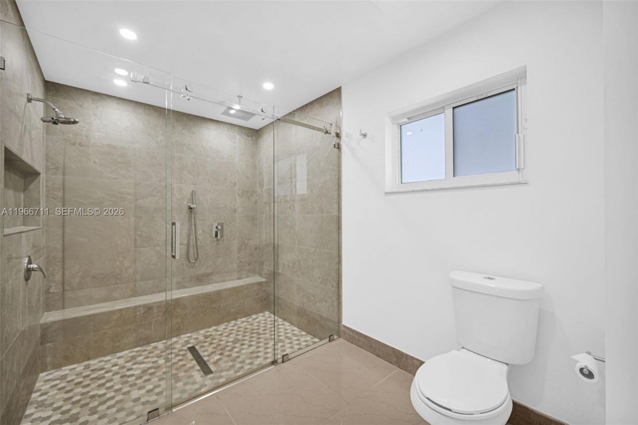 820 E Cypress Ln , Unit V-38, Pompano Beach, FL 33069 Photo