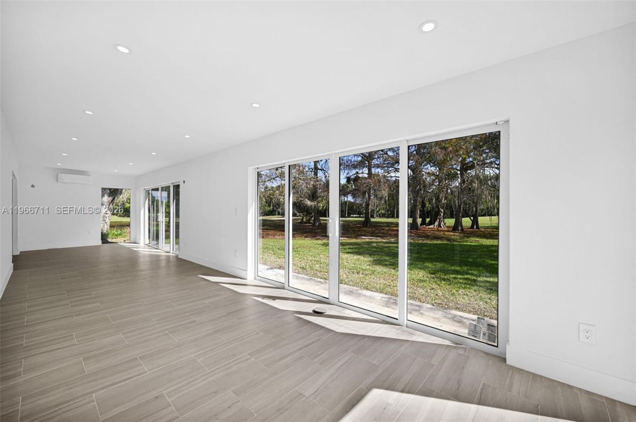 820 E Cypress Ln , Unit V-38, Pompano Beach, FL 33069 Photo