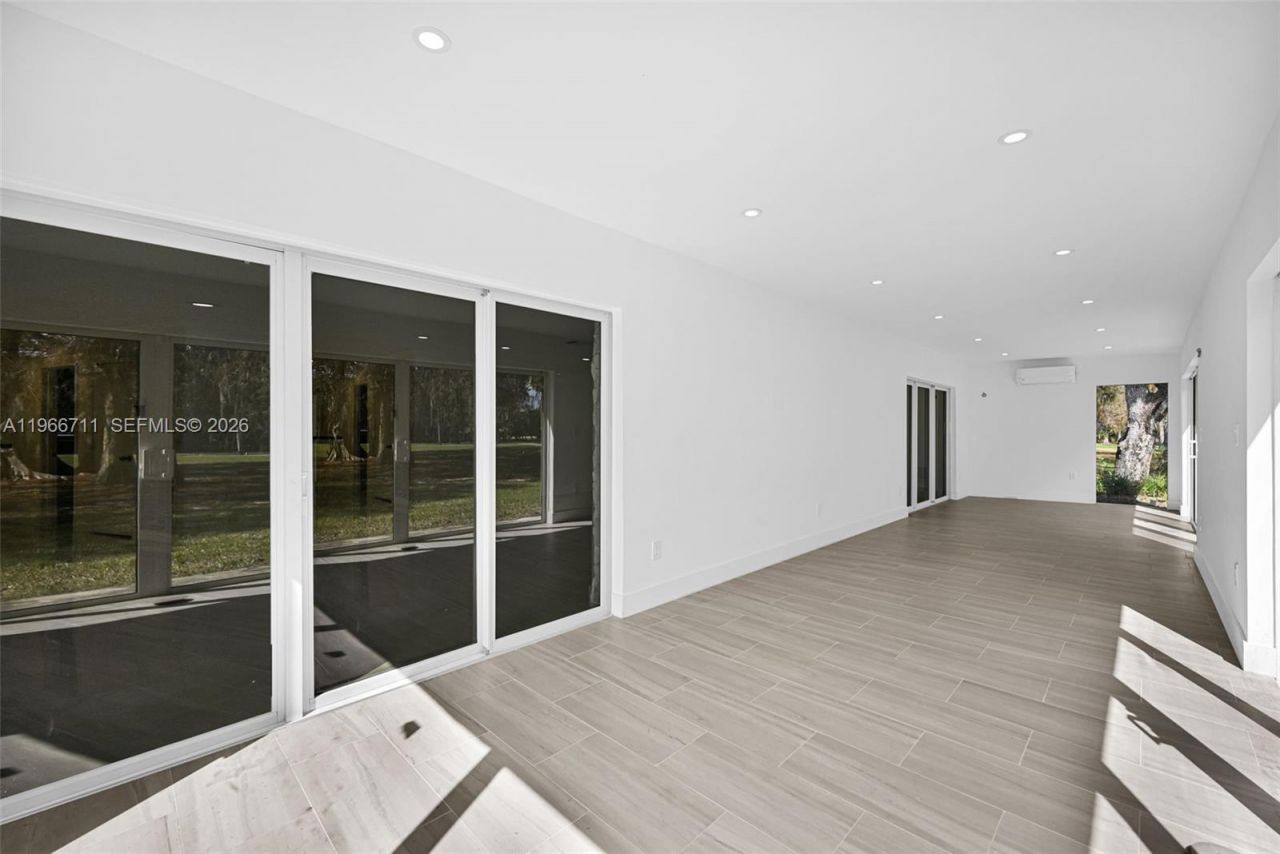 820 E Cypress Ln , Unit V-38, Pompano Beach, FL 33069 Photo