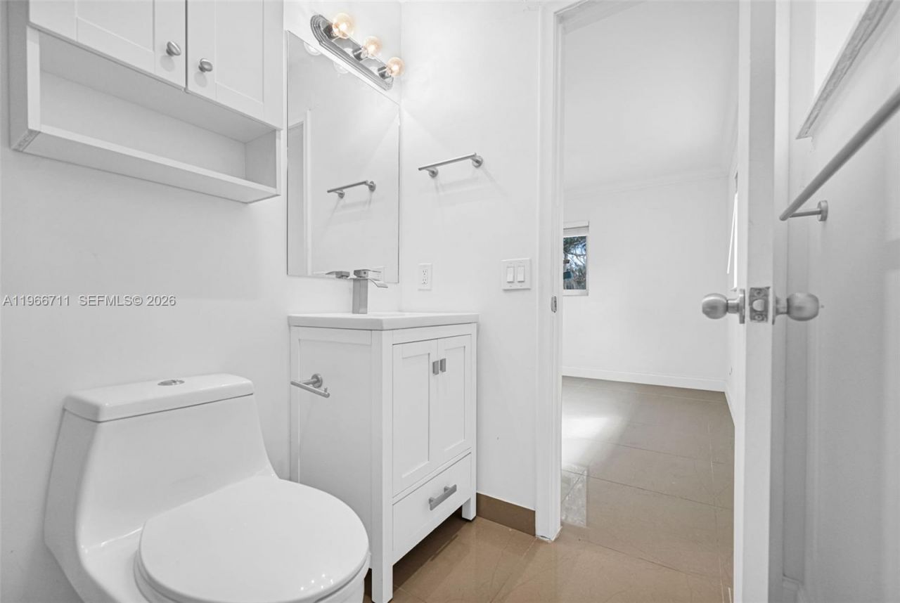 820 E Cypress Ln , Unit V-38, Pompano Beach, FL 33069 Photo