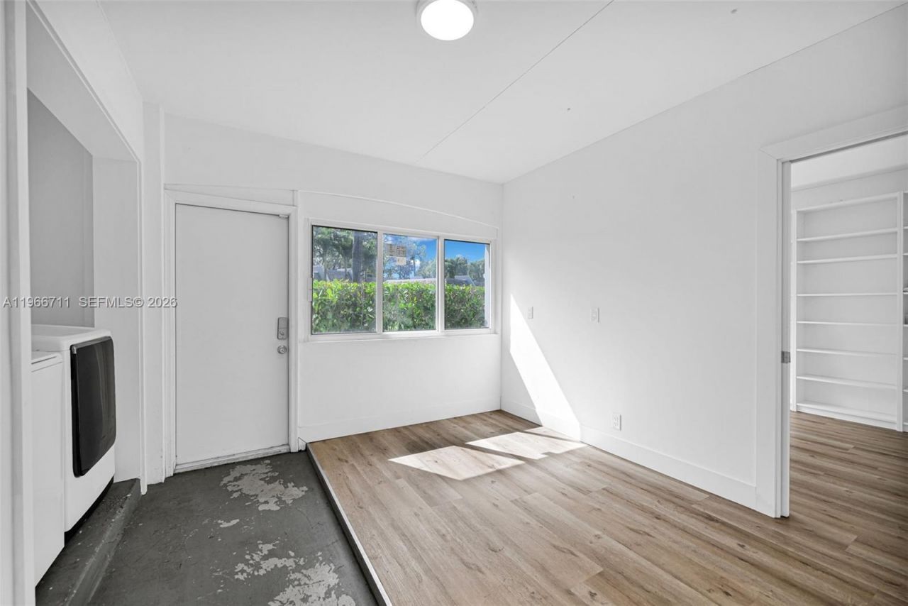 820 E Cypress Ln , Unit V-38, Pompano Beach, FL 33069 Photo