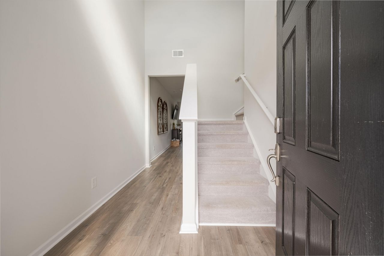 1310 Berry Grove Drive Photo 5