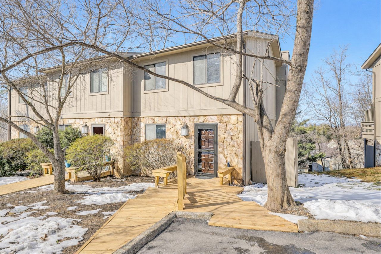 3387 Kelly Ln, Roanoke, VA 24018 Main Photo