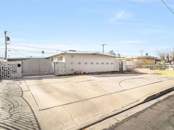 5133 Sun Valley Drive , Las Vegas, NV 89122