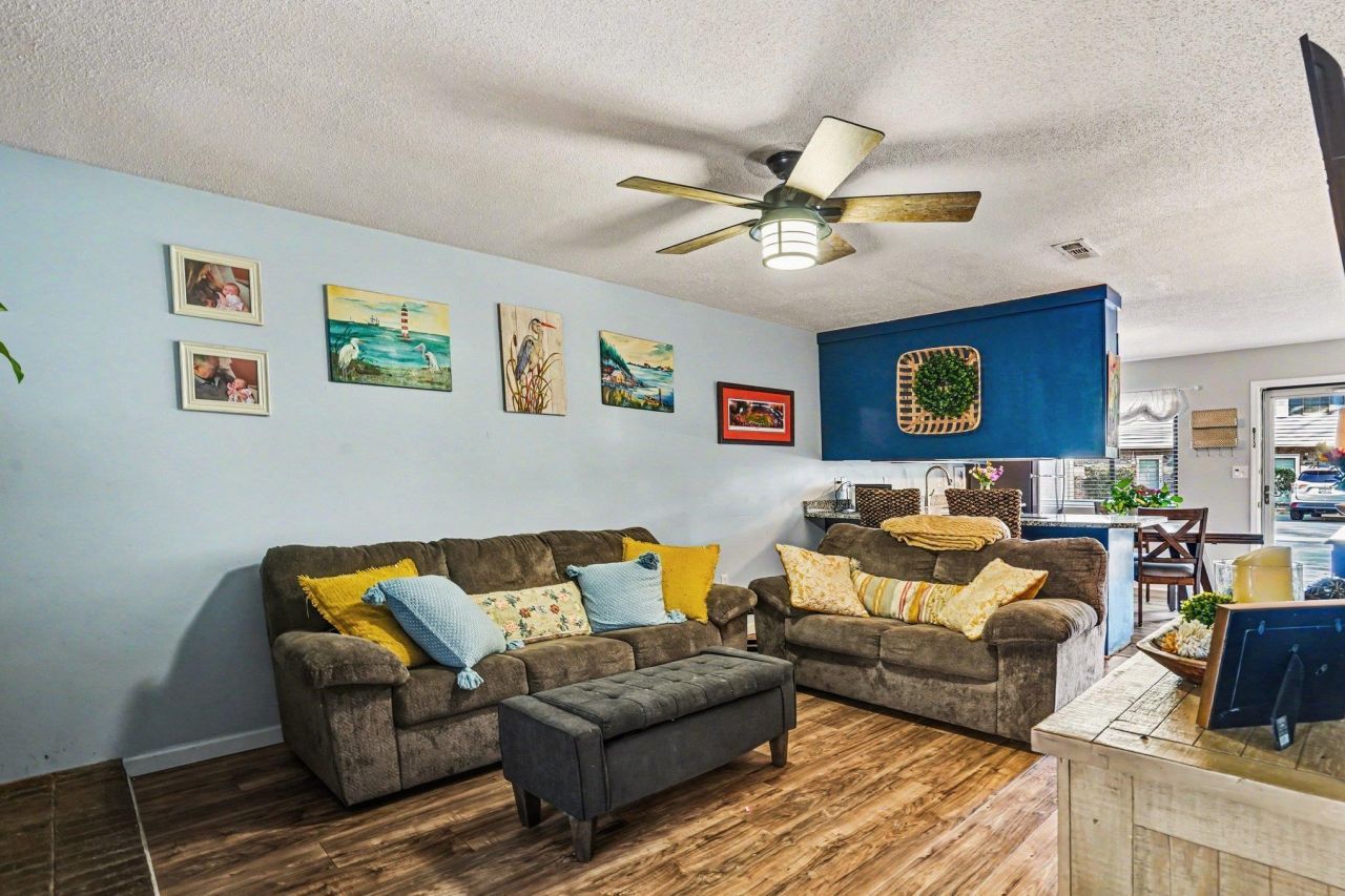 5137 Inlet Garden Ct. Photo 4