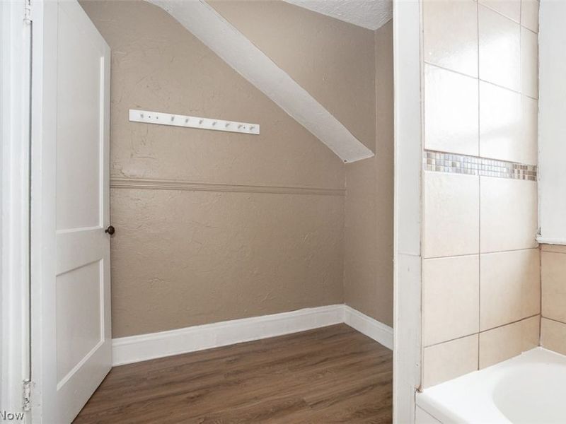 3372 E 145th Street, Cleveland, OH 44120 Photo 12