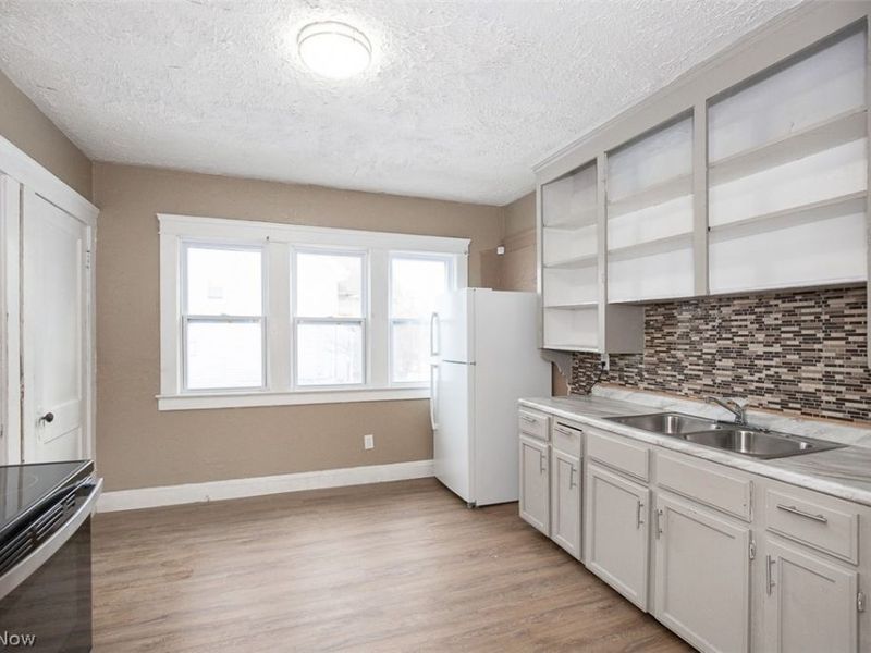 3372 E 145th Street, Cleveland, OH 44120 Photo 9