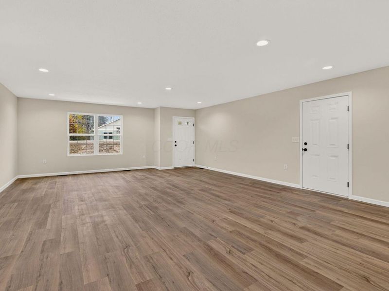 358 Elm Street , New Straitsville, OH 43766 Photo 11