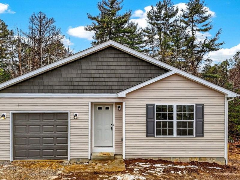 358 Elm Street , New Straitsville, OH 43766 Photo 2