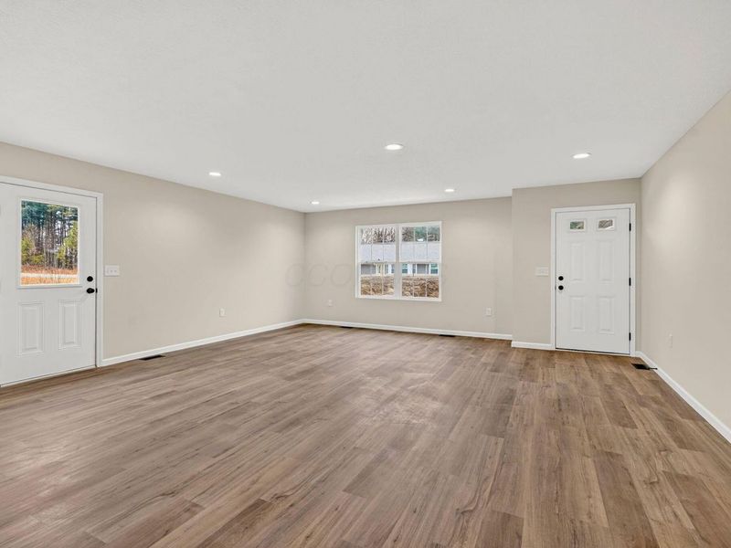 358 Elm Street , New Straitsville, OH 43766 Photo 7