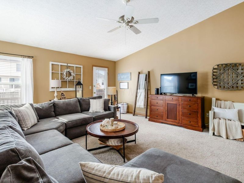 2385 Yagger Bay Drive, Hilliard, OH 43026 Photo 6