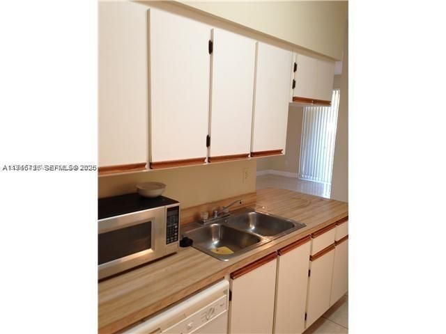 18330 NW 68th Ave, Unit A, Hialeah, FL 33015 Photo