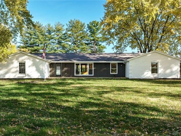 9550 Paragon Road, Dayton, OH 45458
