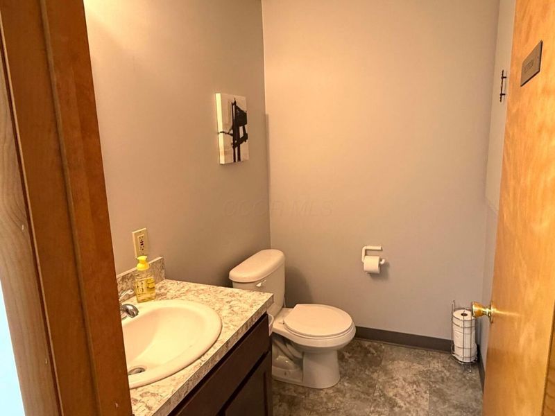 117 E 6th Avenue , Lancaster, OH 43130 Photo 17