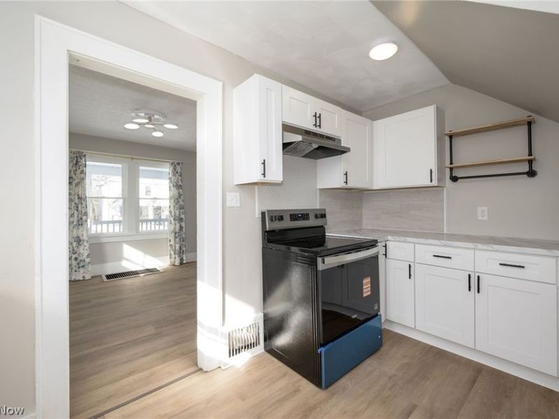 957 Mercer Avenue, Akron, OH 44320 Photo 13