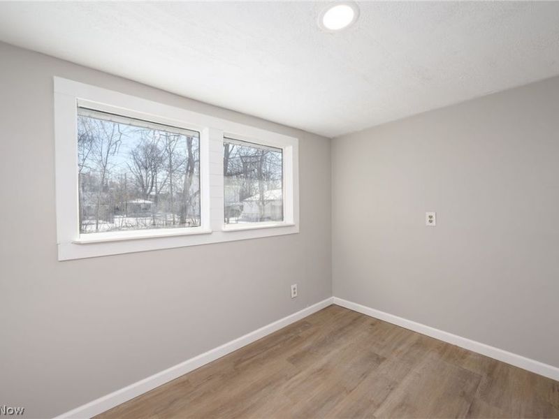 957 Mercer Avenue, Akron, OH 44320 Photo 15