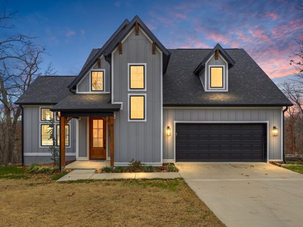 31 Magrath Circle, Bella Vista, AR 72715