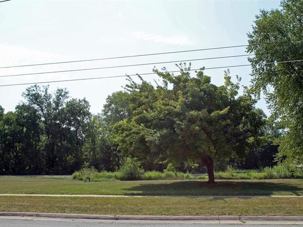 801 NW 7th Avenue, Waverly, IA 50677