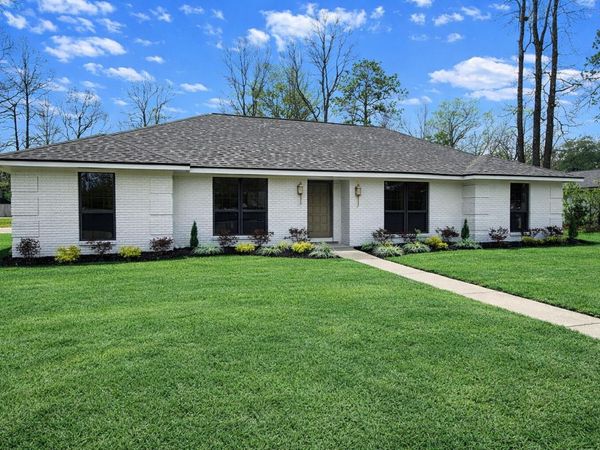 3002 Raphael Dr., Hattiesburg, MS 39402