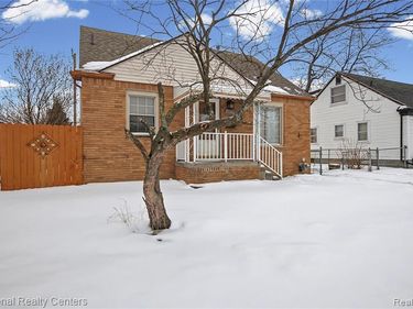 18890 Birmingham Street, Roseville, MI 48066