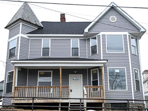 435 N Broadway St, Scottdale, PA 15683