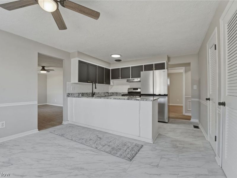 7366 Primrose Drive, Mentor on the Lake, OH 44060 Photo 16