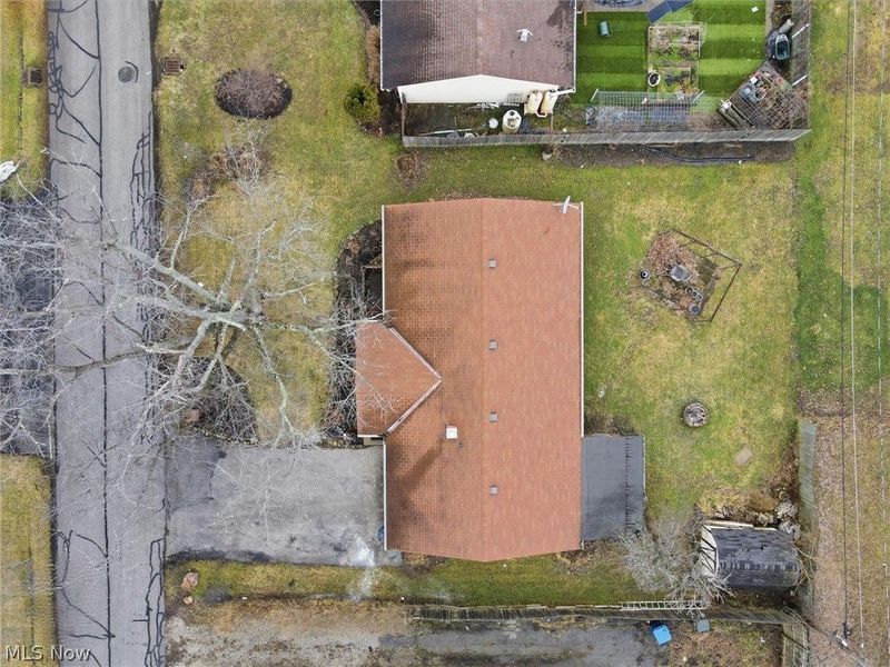 7366 Primrose Drive, Mentor on the Lake, OH 44060 Photo 3