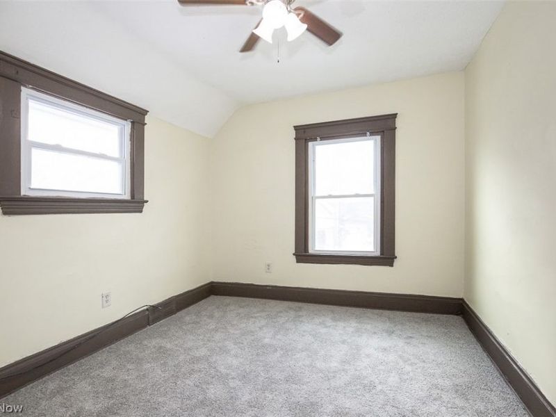 2887 E 112th Street, Cleveland, OH 44104 Photo 16