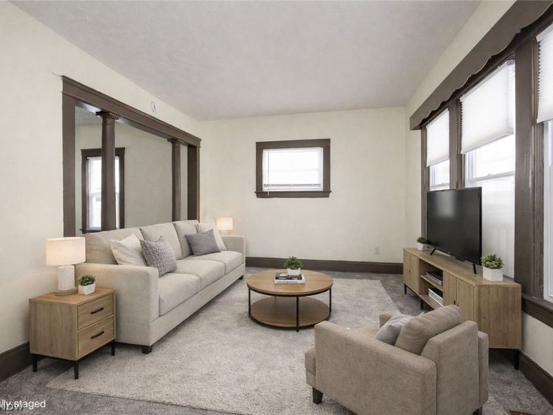 2887 E 112th Street, Cleveland, OH 44104 Photo 3