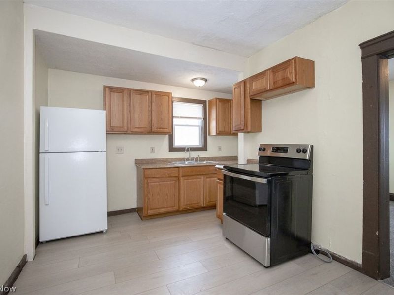 2887 E 112th Street, Cleveland, OH 44104 Photo 9