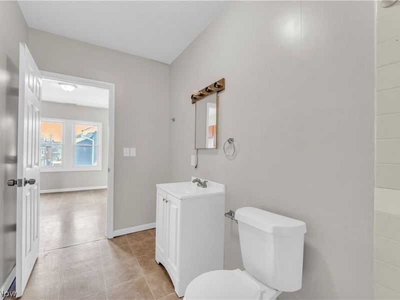 10222 Joan Avenue, Unit 10224/UP, Cleveland, OH 44111 Photo 18