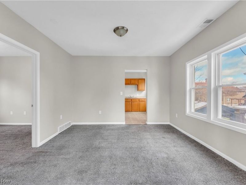 10222 Joan Avenue, Unit 10224/UP, Cleveland, OH 44111 Photo 6