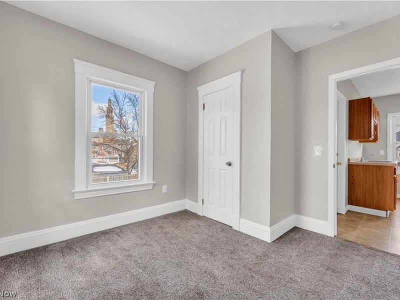 10222 Joan Avenue, Unit 10224/UP, Cleveland, OH 44111 Photo 9