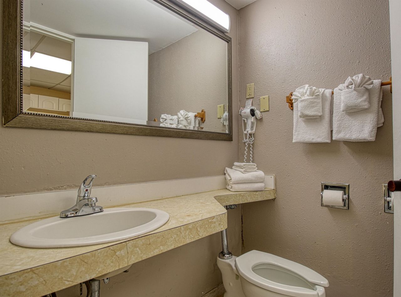 6803 N Ocean Blvd. N Photo 9