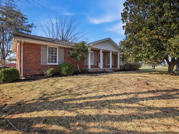 6498 N Mount Pleasant Rd, Greenbrier, TN 37073
