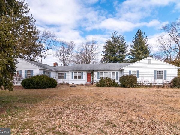 900 W LOCUST STREET, SEAFORD, DE 19973