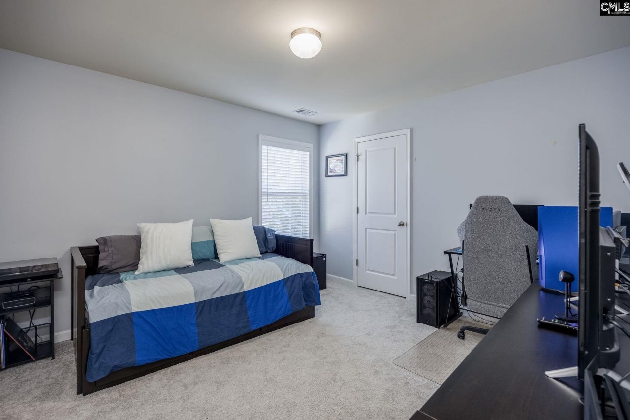 117 Loganberry Court Photo 31